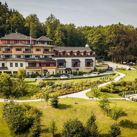 Hotel Studanka リフノフ・ナト・クニェジュノウ エクステリア 写真