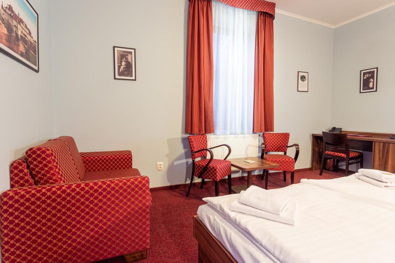 Hotel Studanka リフノフ・ナト・クニェジュノウ エクステリア 写真