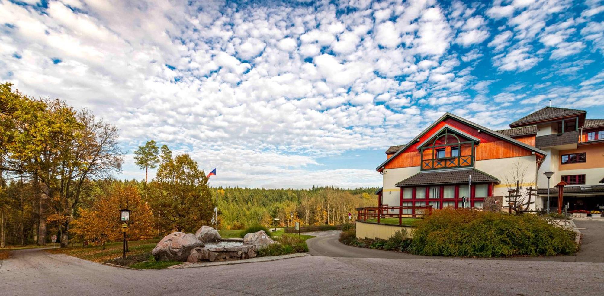 Hotel Studanka リフノフ・ナト・クニェジュノウ エクステリア 写真